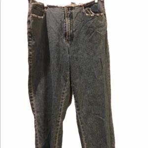 **sale**Mom jeans Newport News vintage jeanology jeans Y2K